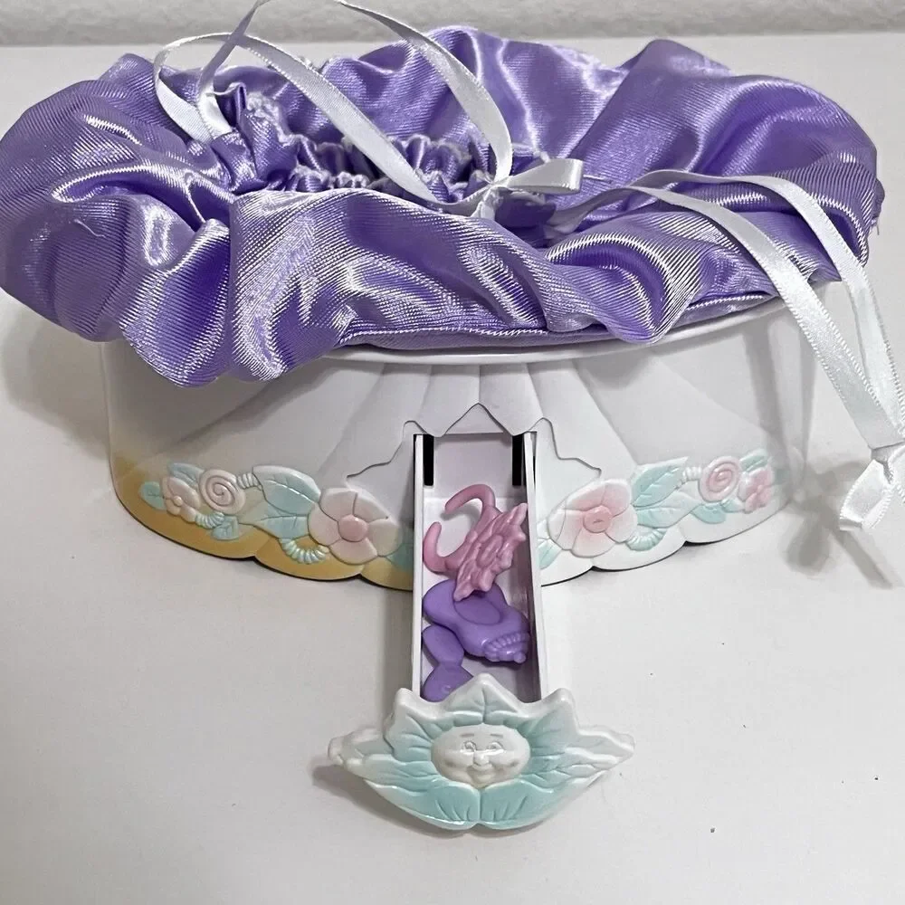 Vintage Cabbage Patch Kids Doll Magic Nursery Cradle Carriage Purple Set 1998